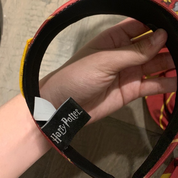 Likely new Harrypotter costumes!!! - Picture 3 of 5